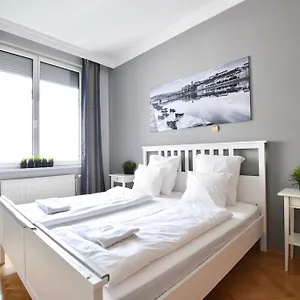  Apartament Standerd By Hi5 - Lovag Family
