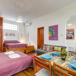  Apartament Near The Heroes Square