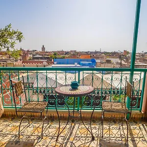 Riad Tasneem ****